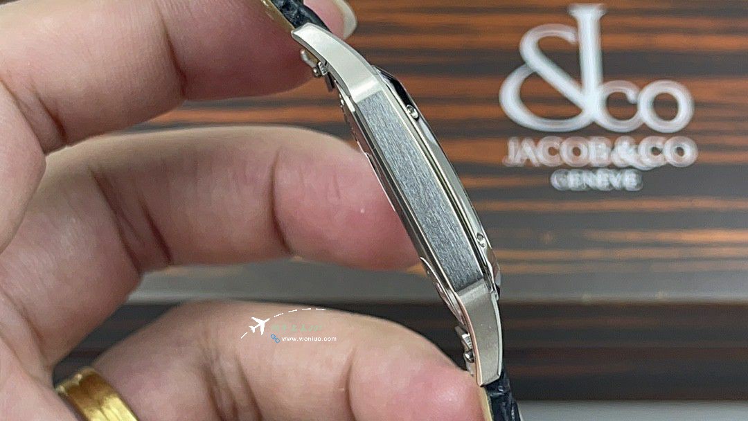 AF Cartier   Santos 大号中号集合WJSA0016，WJSA0017，WJSA0019 top 复刻高仿手表 / K377